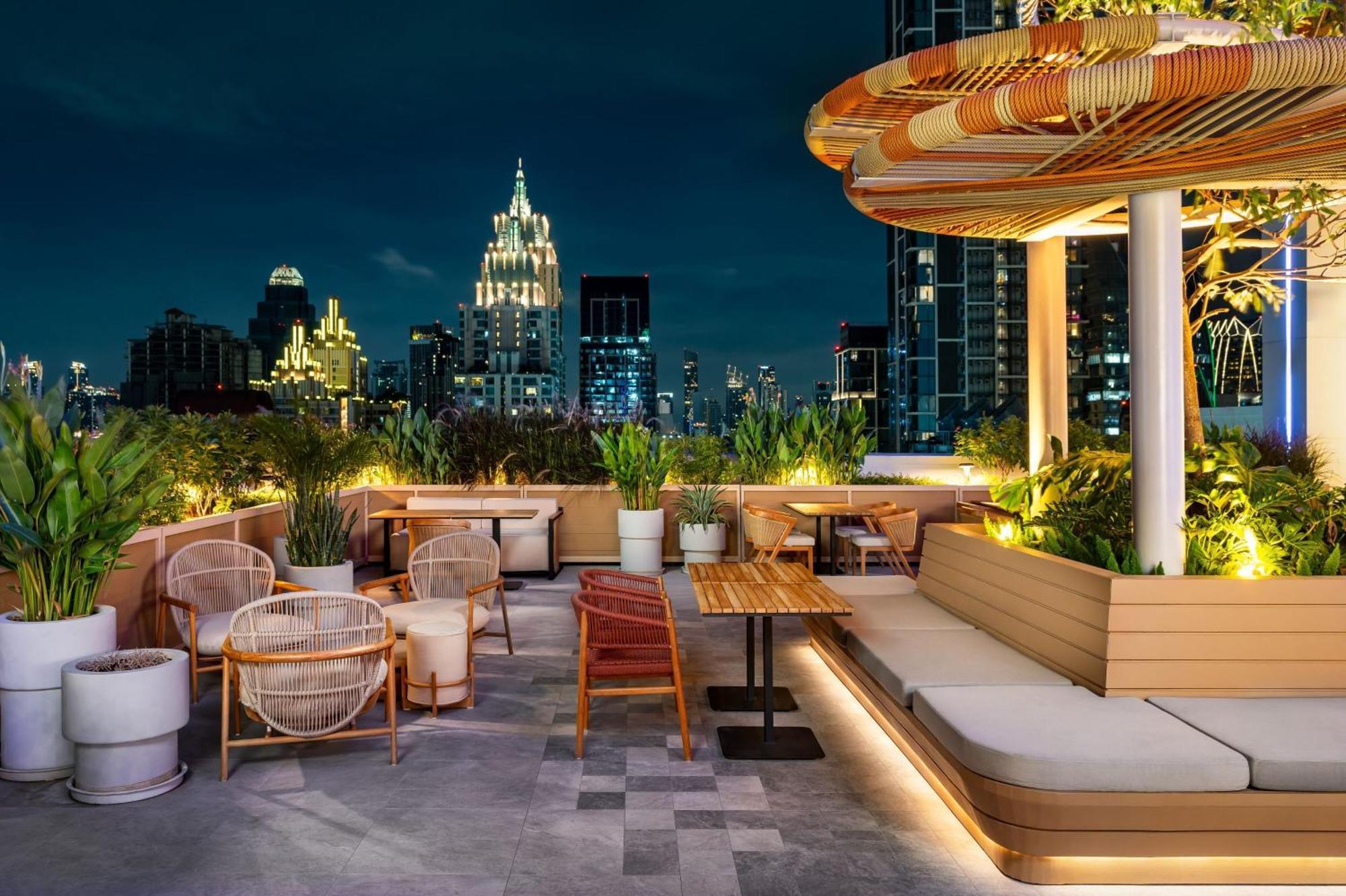 Moxy Bangkok Ratchaprasong Hotel Kültér fotó