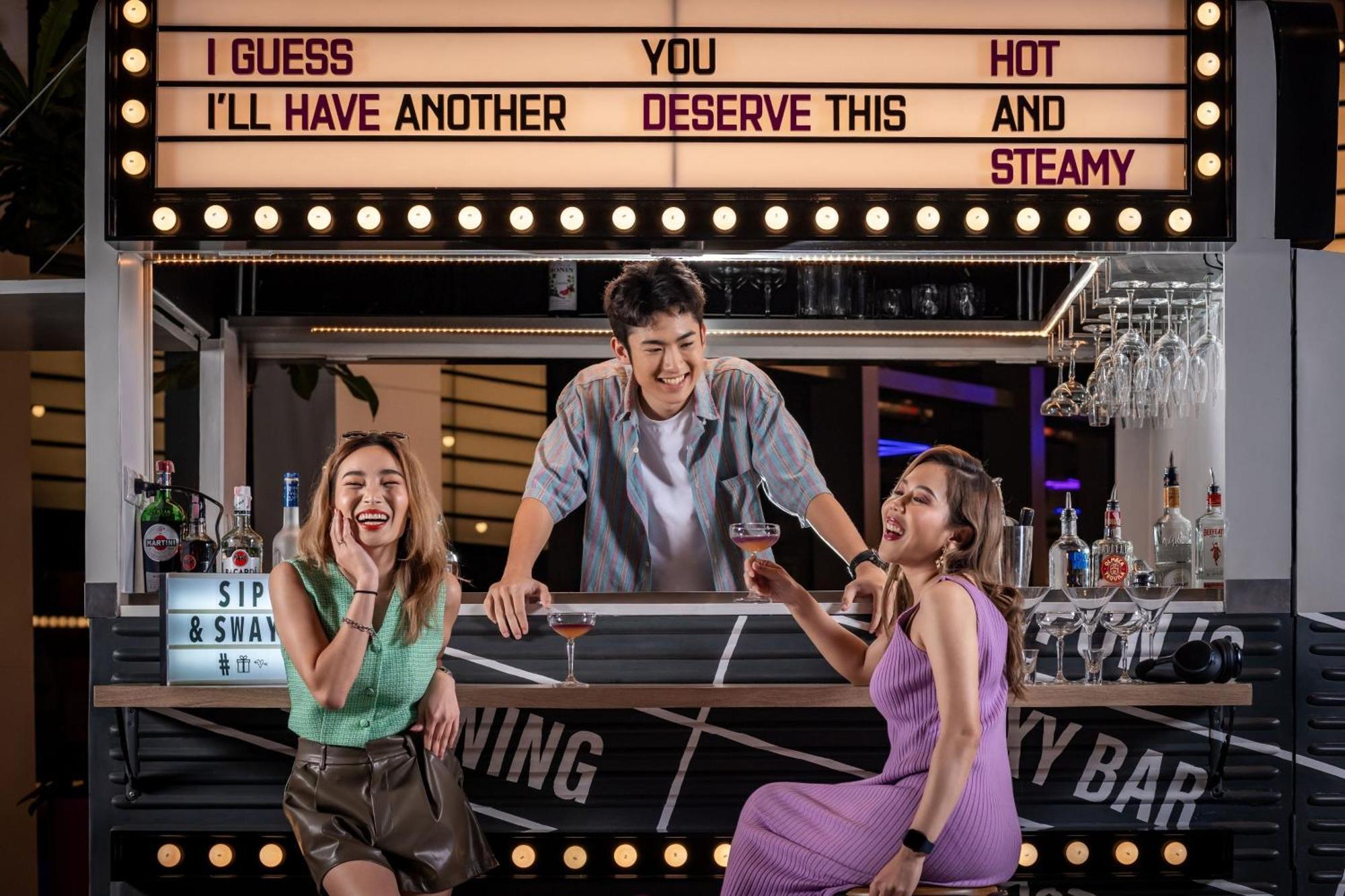 Moxy Bangkok Ratchaprasong Hotel Kültér fotó