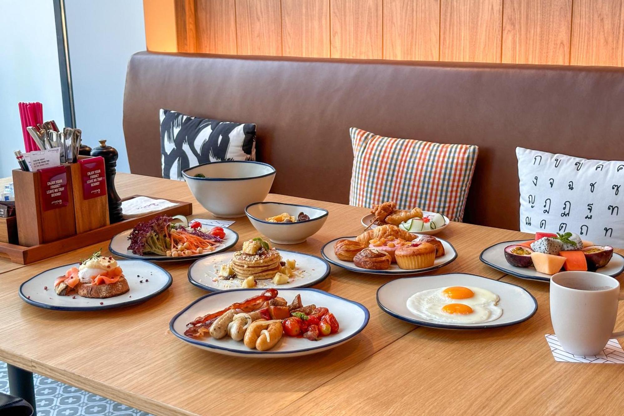 Moxy Bangkok Ratchaprasong Hotel Kültér fotó