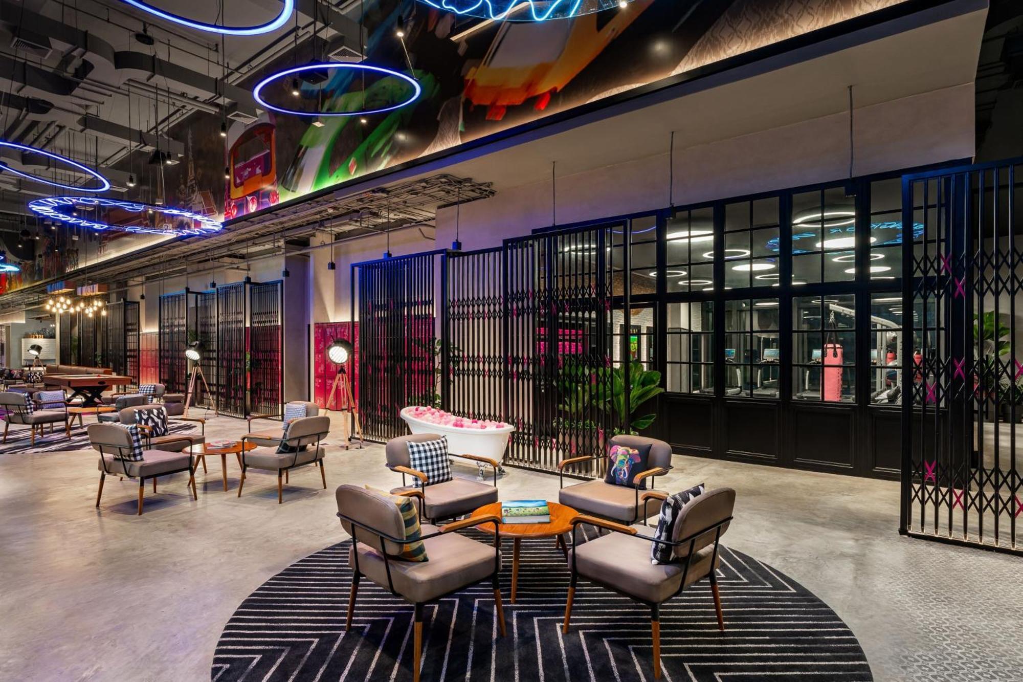 Moxy Bangkok Ratchaprasong Hotel Kültér fotó